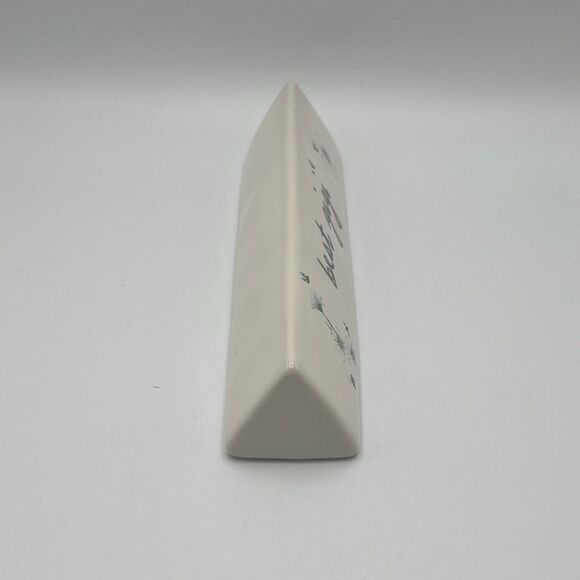 NWOT Rae Dunn BEST GIGI 8 in Ceramic Triangle Desk Sign - Picture 4 of 6